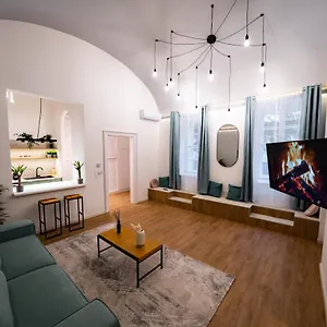 Coente Kiraly 28 Appartamento Budapest